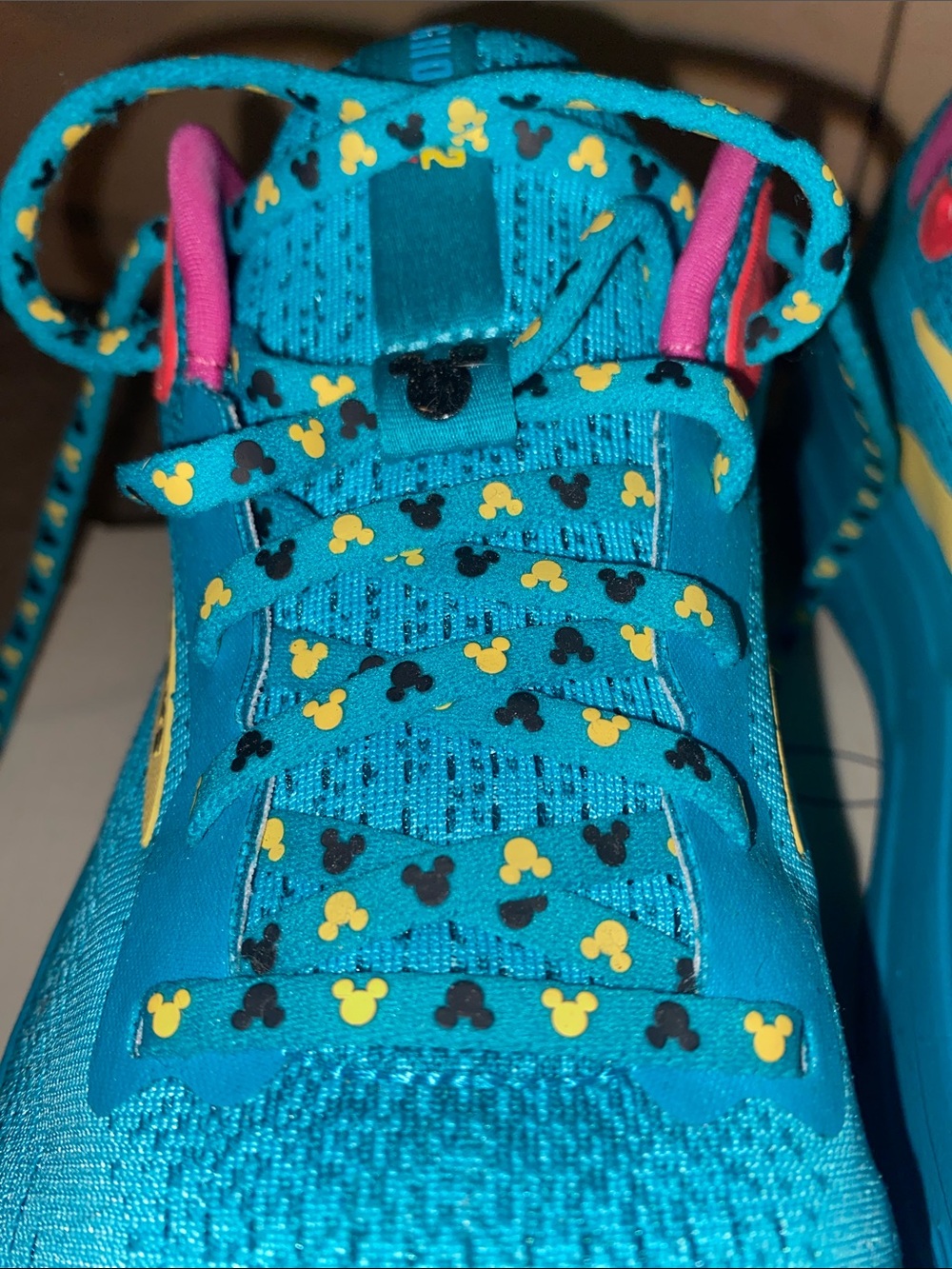 Brooks Ghost Max Run Disney Springtime Suprise 2025 size 9.5 men’s - Picture 5 of 7
